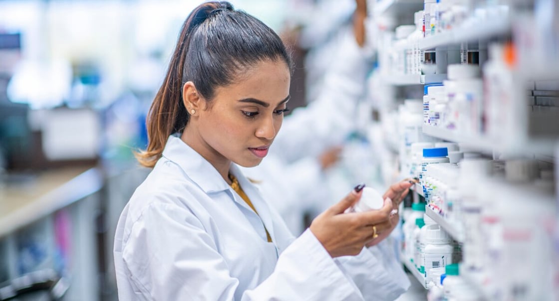 healthera-pharmacist-3
